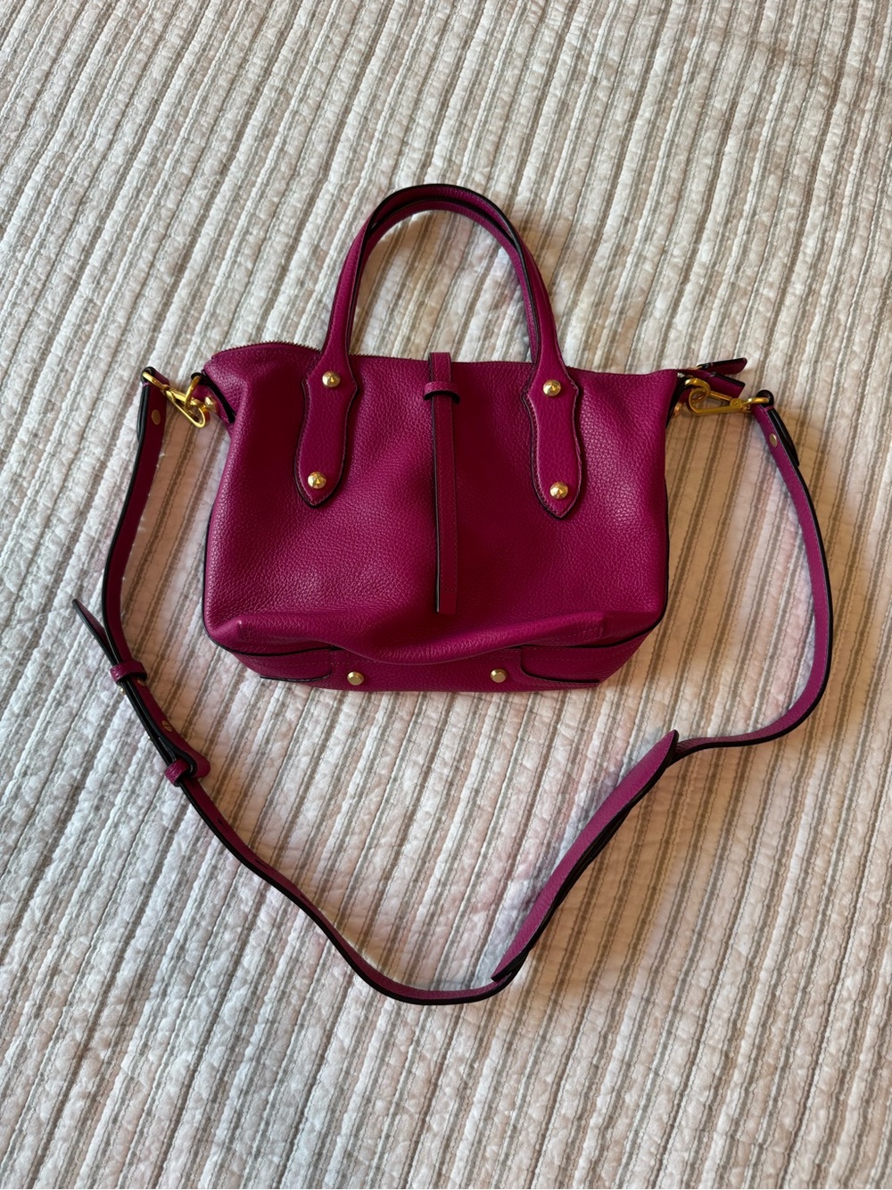 🩷LIKE NEW🩷 Annabel Ingall Fuchsia Pebbled Leather Tote with Gold Hardware